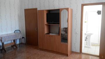 Фото номера Трехместный номер «Комфорт» с душем Отель Motel Xameleon г. Voznesensk 5